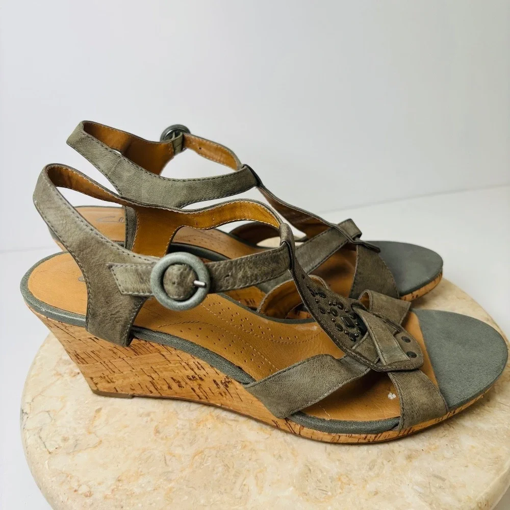 Clarks Women's‎ 9.5 Miami Beach Green Wedge Sandals Leather Embelished Cork